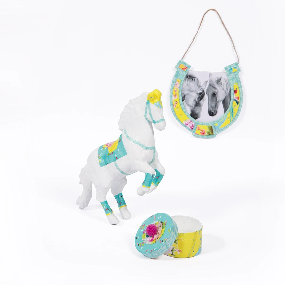Coffret Créatif Decopatch équitation 2 Coffret Créatif Decopatch équitation – Image 2