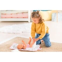 Corolle Boîte De 12 Couches Pour Poupon 36/42 Cm -Jeux Et Jouets 60e87cd549295 869348 1