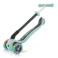 GLOBBER Trottinette évolutive GO UP Light Pastel Mint -Jeux Et Jouets fb9d5843e04aae350557369847bd969528194c91 887912 5